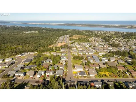 805 Prefontaine Drive Coos Bay OR 97420