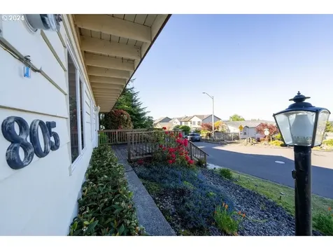 805 Prefontaine Drive Coos Bay OR 97420