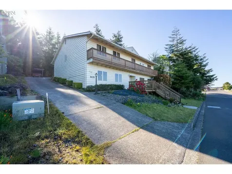 805 Prefontaine Drive Coos Bay OR 97420