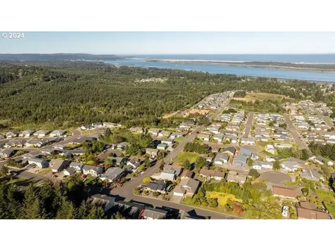 805 Prefontaine Drive Coos Bay OR 97420