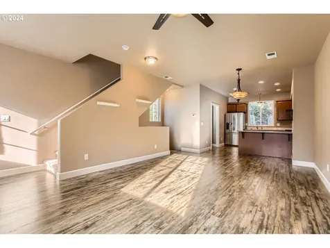 18301 Tickle Creek Avenue Sandy OR 97055