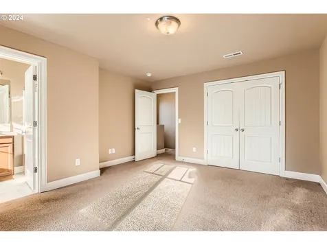 18301 Tickle Creek Avenue Sandy OR 97055