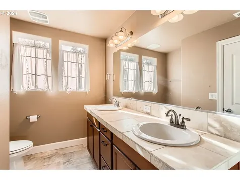 18301 Tickle Creek Avenue Sandy OR 97055