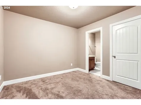 18301 Tickle Creek Avenue Sandy OR 97055