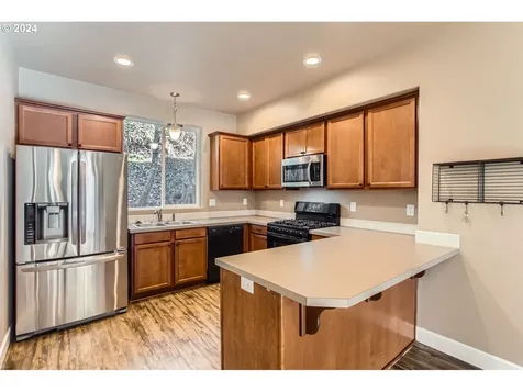 18301 Tickle Creek Avenue Sandy OR 97055
