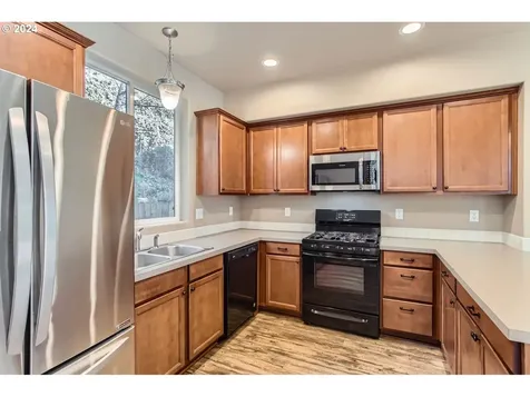 18301 Tickle Creek Avenue Sandy OR 97055