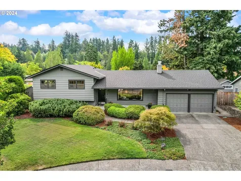 2320 Sw Winchester Place Portland OR 97225