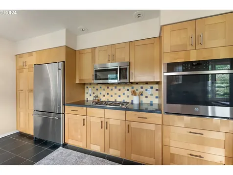 2320 Sw Winchester Place Portland OR 97225