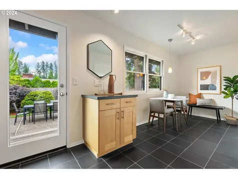 2320 Sw Winchester Place Portland OR 97225