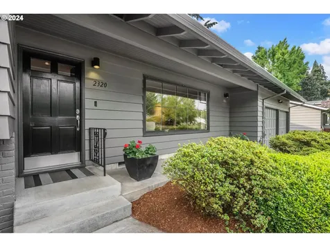 2320 Sw Winchester Place Portland OR 97225