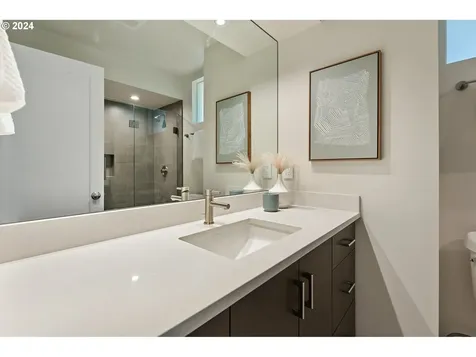 2320 Sw Winchester Place Portland OR 97225