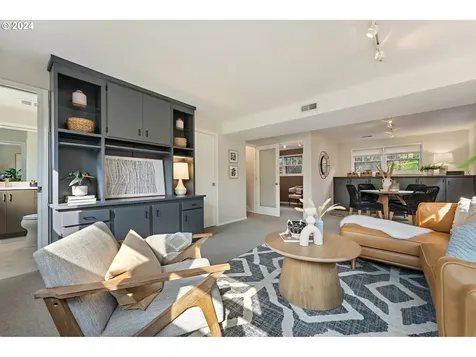 2320 Sw Winchester Place Portland OR 97225