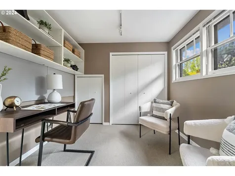 2320 Sw Winchester Place Portland OR 97225