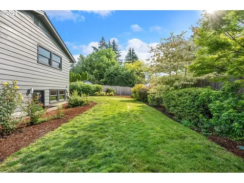 2320 Sw Winchester Place Portland OR 97225