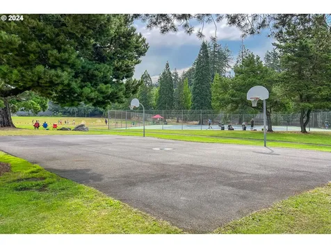2320 Sw Winchester Place Portland OR 97225