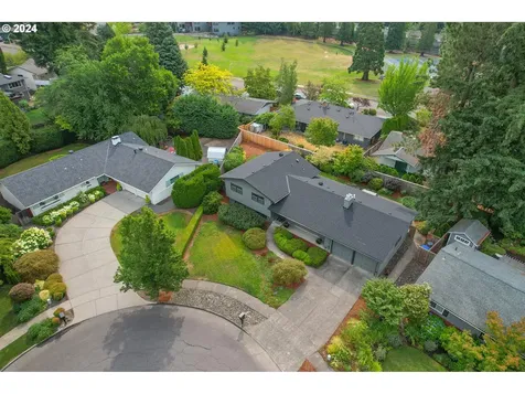 2320 Sw Winchester Place Portland OR 97225