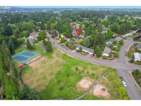 2320 Sw Winchester Place Portland OR 97225