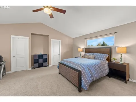 15974 Swan Avenue Oregon City OR 97045