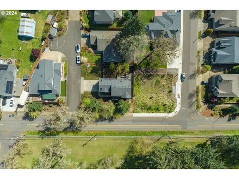15974 Swan Avenue Oregon City OR 97045