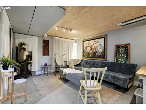 4105 SE Nehalem Street Portland OR 97202