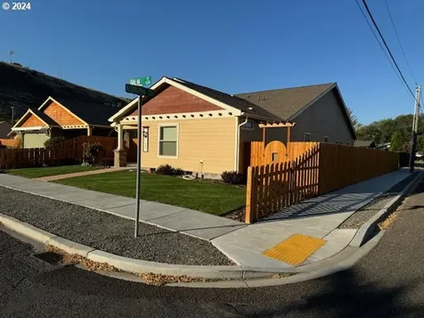 1685 Balm Street Baker City OR 97814