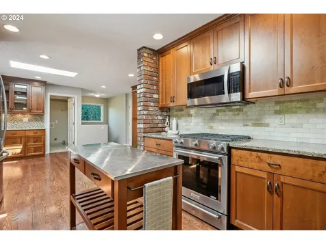 6395 Sw Chestnut Lane Beaverton OR 97005