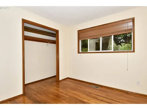 17813 Se Mill Street Portland OR 97233