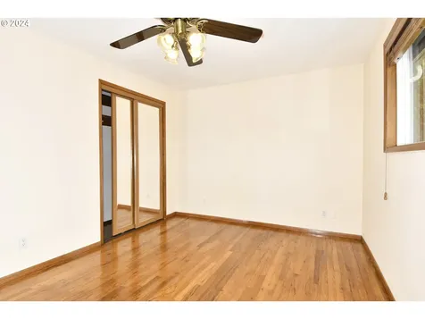 17813 Se Mill Street Portland OR 97233