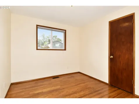 17813 Se Mill Street Portland OR 97233