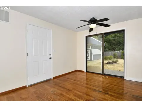 17813 Se Mill Street Portland OR 97233