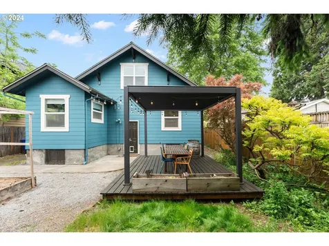 8607 Se Brooklyn Street Portland OR 97266