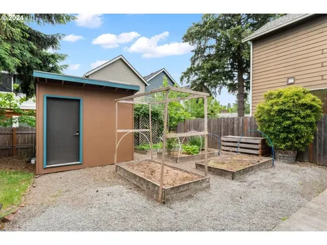 8607 Se Brooklyn Street Portland OR 97266