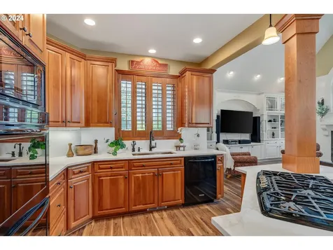 26349 S Highway 170 Canby OR 97013