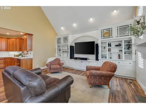 26349 S Highway 170 Canby OR 97013