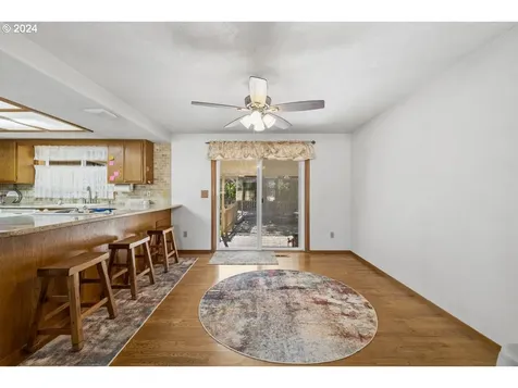 2588 Roberts Road Medford OR 97504