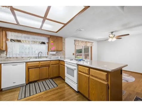 2588 Roberts Road Medford OR 97504