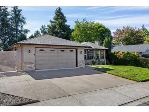 2588 Roberts Road Medford OR 97504