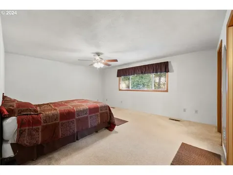 2588 Roberts Road Medford OR 97504
