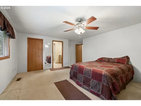 2588 Roberts Road Medford OR 97504