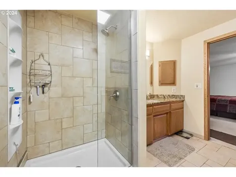 2588 Roberts Road Medford OR 97504