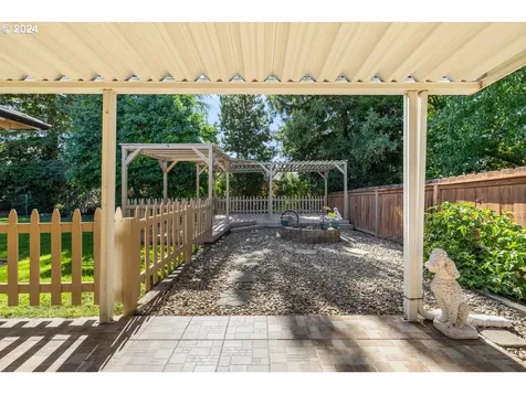 2588 Roberts Road Medford OR 97504