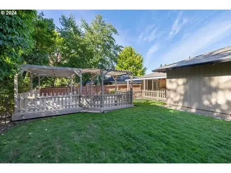 2588 Roberts Road Medford OR 97504