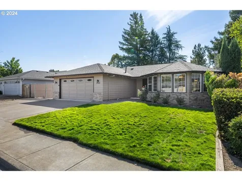 2588 Roberts Road Medford OR 97504