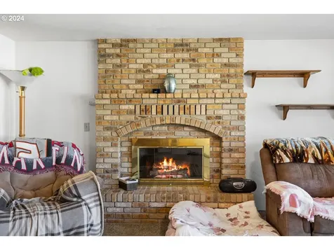 2588 Roberts Road Medford OR 97504