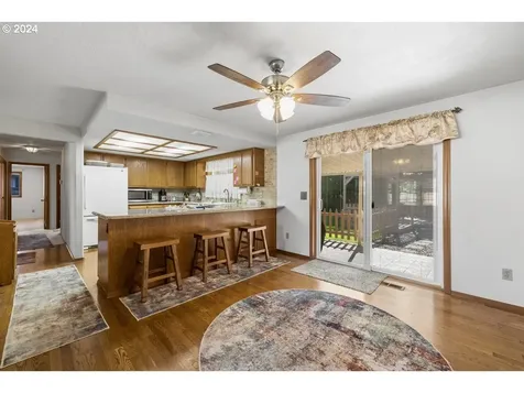 2588 Roberts Road Medford OR 97504