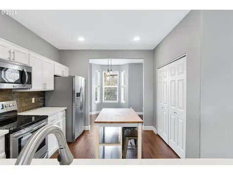 145 NE 75th Avenue Hillsboro OR 97124