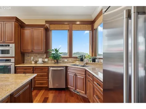14045 Se Tarnahan Court Happy Valley OR 97086