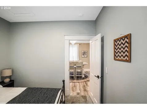 312 D Street Silverton OR 97381