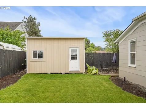 312 D Street Silverton OR 97381