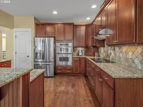 2084 N Walnut Street Canby OR 97013